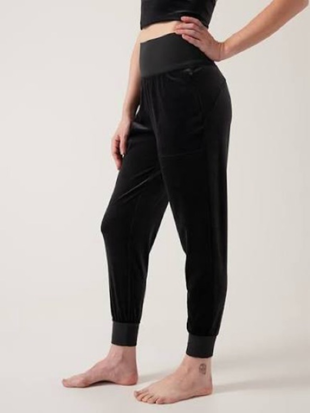 Athleta Salutation Velvet Jogger